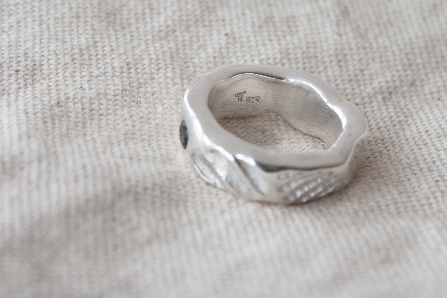 Seabed Ring London Blue Topaz