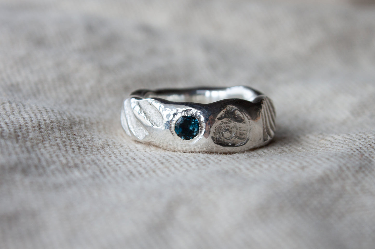 Seabed Ring London Blue Topaz